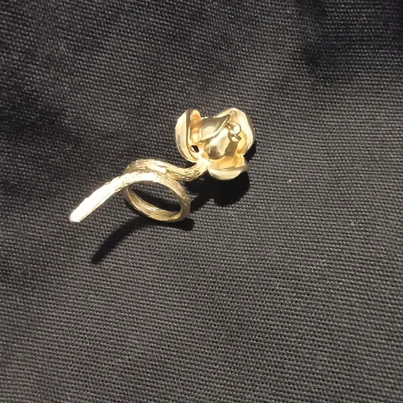 GOLDEN ROSE RING - Picture 4 of 4